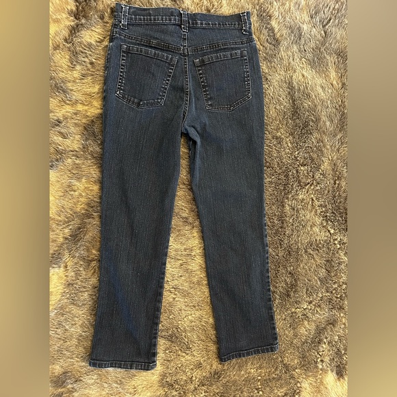 Gloria Vanderbilt - Picture 2 of 3